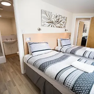 Lochend Serviced Appartement