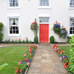 Holden House Guest house