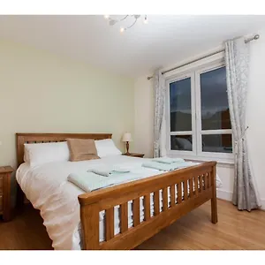 Apartment Spacious, Central